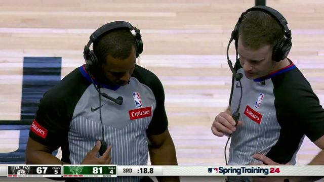 NBA常规赛：篮网vs雄鹿第3节中文解说回放