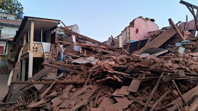 甘肃白银、山西太原地震,处于地震带上,历史上发生过8级大震