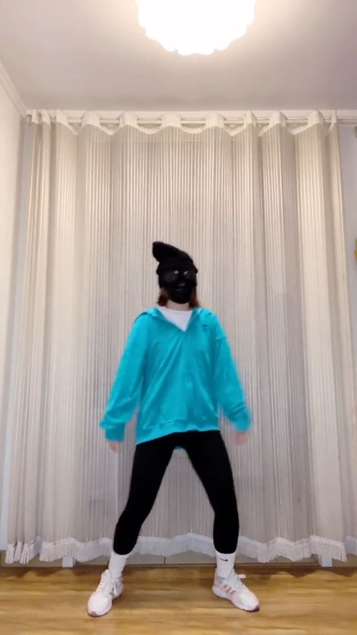 lisa螃蟹舞自从很多同事和老师关注我之后,我再也不敢放肆沙雕了,只能