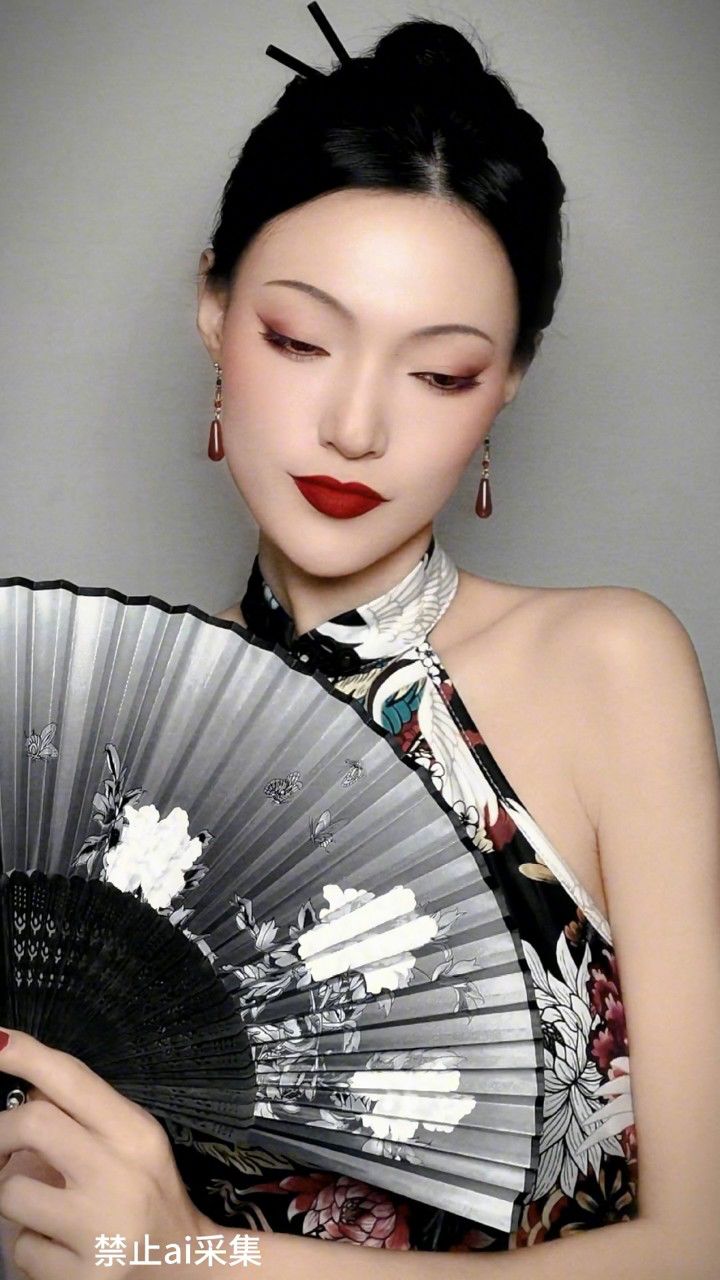 新中式红唇妆也太绝了!