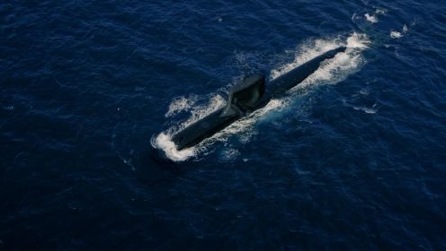 《沉默的舰队》日军潜艇指挥官指挥潜艇，袭击了美军核动力潜艇