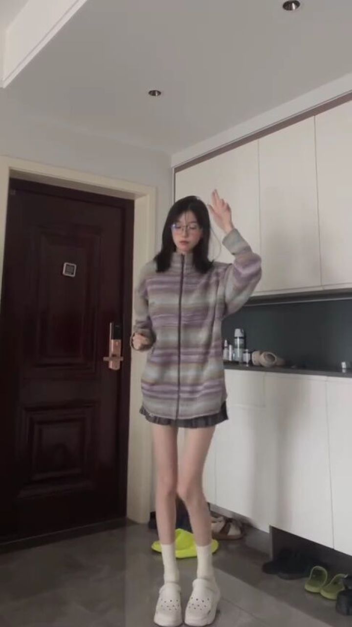 今天是姐姐～#珍会扭 #你的jk女孩 #慢摇 #反差 #腿精