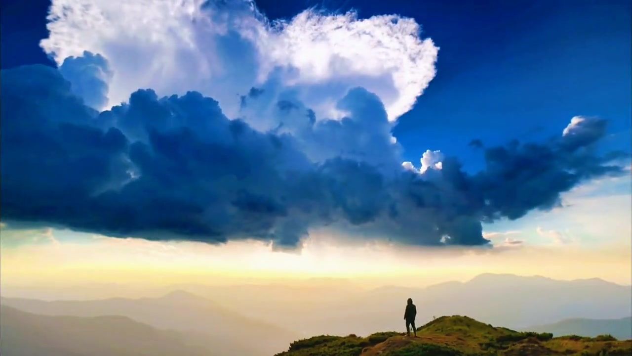 心形云朵男人背影#素材 #蓝天白云定会如期而至 #住进风景里 #想和你