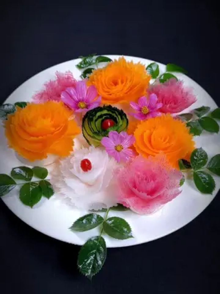 来一盘牡丹花吧#摆盘技巧 #吃出仪式感 #摆盘花做法 #一镜到底 #果蔬