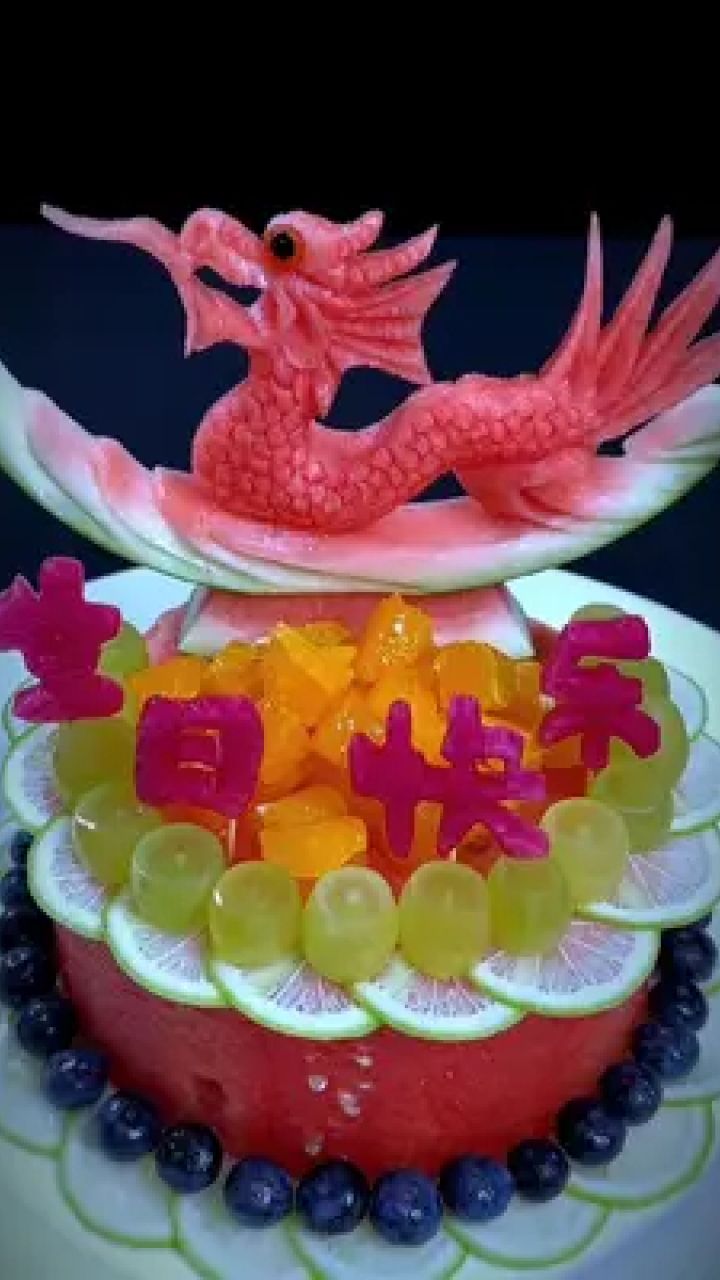 把水果做成吃不起的样子#水果蛋糕 #果蔬造型 #吃出仪式感 #高手在
