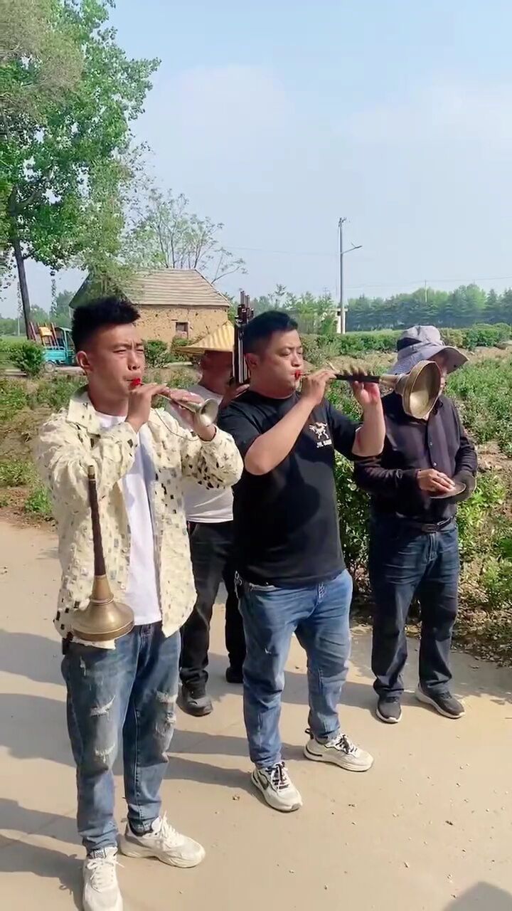 唢呐一出谁敢争锋 #唢呐一响燃爆全场