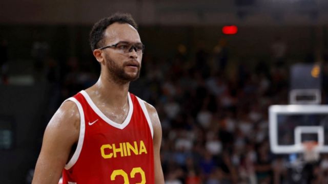 心系中国男篮！李凯尔明天与男篮汇合，现场观看中国男篮VS马刺的比赛！