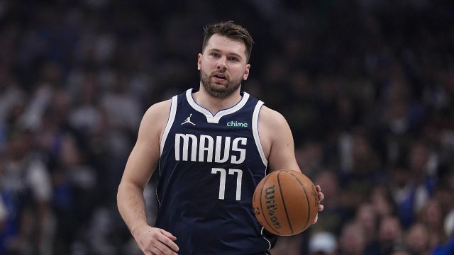 东契奇vs凯尔特人集锦 砍下27+6+6全面发挥关键时刻被罚下