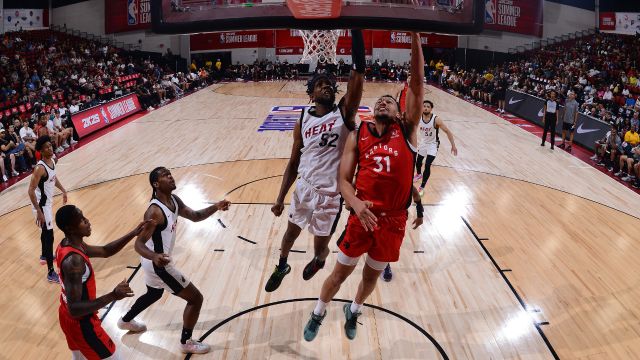 猛龙73-109热火 热火大胜猛龙至今未尝一败锁定头名