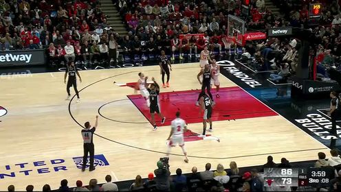 《芝加哥公牛》【回放】NBA常规赛：马刺vs公牛第3节中文解说回放