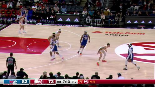 《NBA全场集锦》我已等候多时！麦凯恩接过传球大空位三分牢牢把握