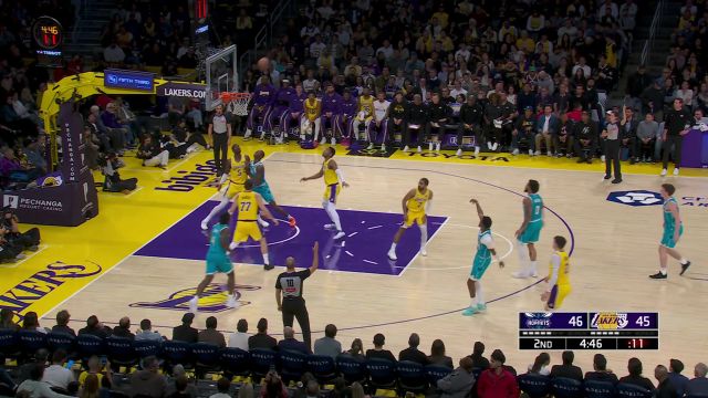 黄蜂135-117湖人 三球轰30分11助东契奇空砍39分黄蜂客场大胜湖人