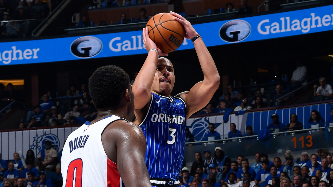 活塞88-94魔术 贝恩关键三分定乾坤助魔术夺得赛点