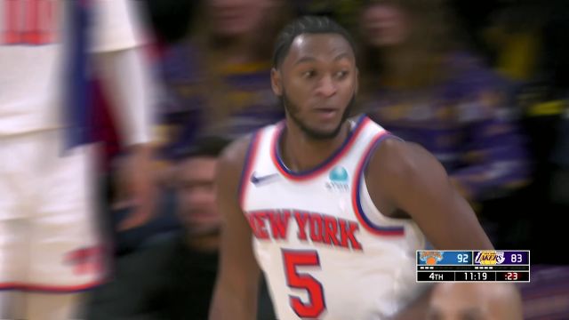 动作干脆利落！奎克利骗过防守后撤步命中长两分