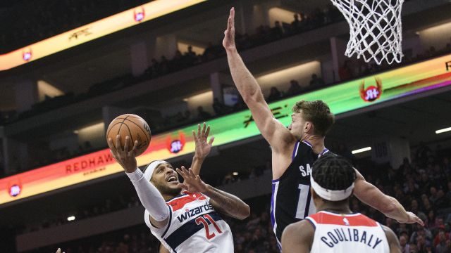 奇才131-143国王 福克斯30+6小萨三双助队酣畅取胜