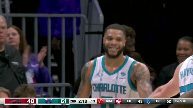 展现强硬身体素质 布里奇斯空中顶开珀尔特尔完成2+1