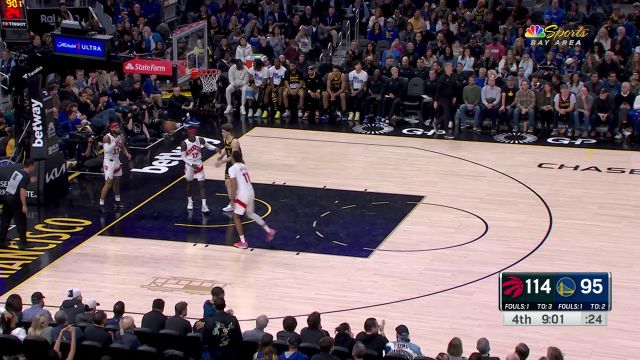 今夜不设防！库里持球突破反篮轻松命中