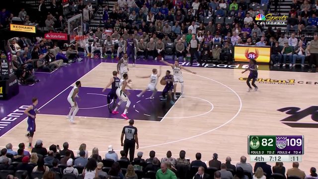 杀人还要诛心！ 蒙克高难度后仰命中两分嘲讽对手