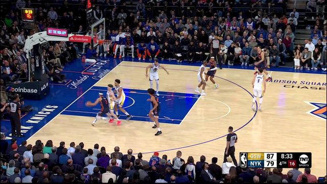 哈特闲庭信步突破反手上篮 保罗连线戴维斯双手暴扣