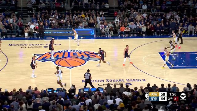 连续进攻扩大分差 库里库明加里突外投接连建功