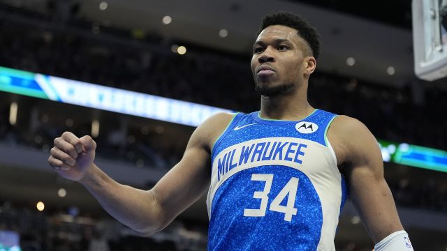 字母哥vs篮网集锦 复出首战飞天遁地拿下21+9