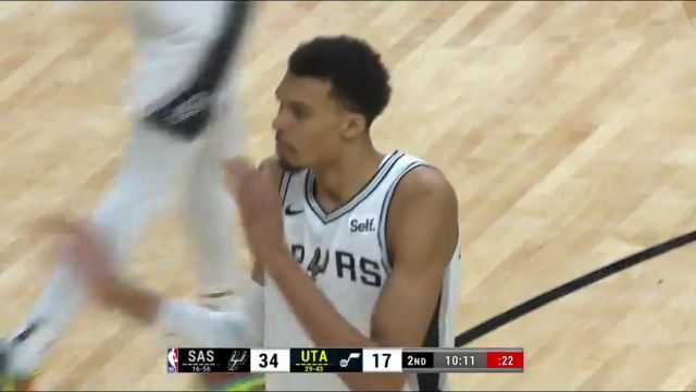NBA常规赛：马刺vs爵士第2节英文原声回放