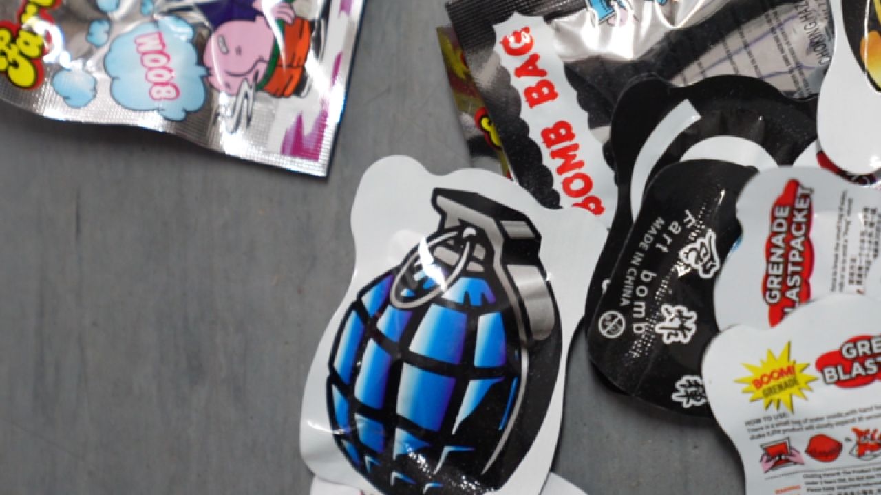 网红"炸包"线上销量超三十万,三无小玩具安全性可否信赖