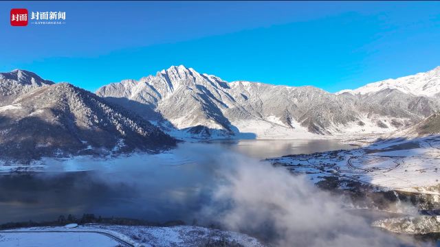 雪景伴随云海 四川凉山冕宁冶勒湖宛如童话世界