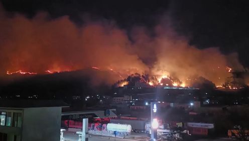 贵州毕节通报七星关区鸭池镇发生火灾：火情已基本控制，暂无人员伤亡
