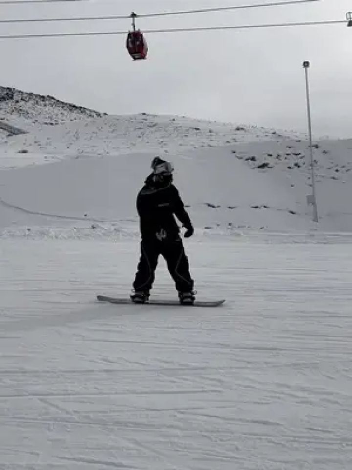 17秒教会你单板平花#雪场显眼包都来了 #单板滑雪