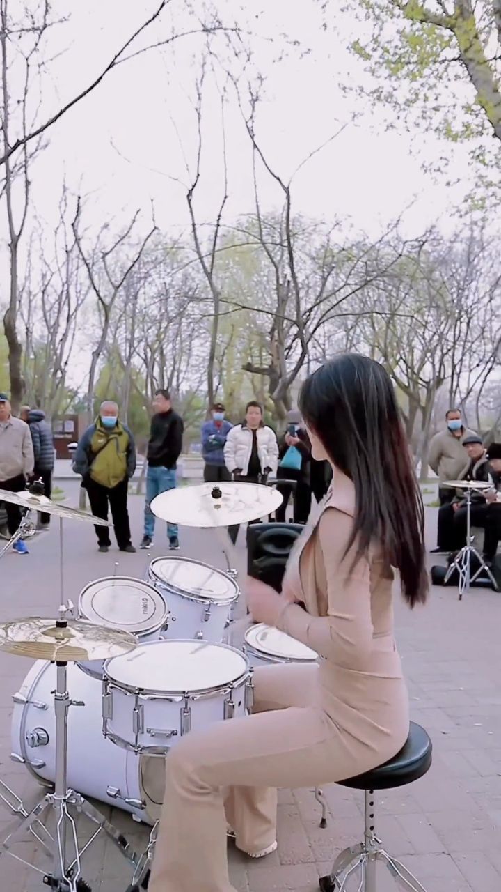 爱的苦酒一杯又一杯