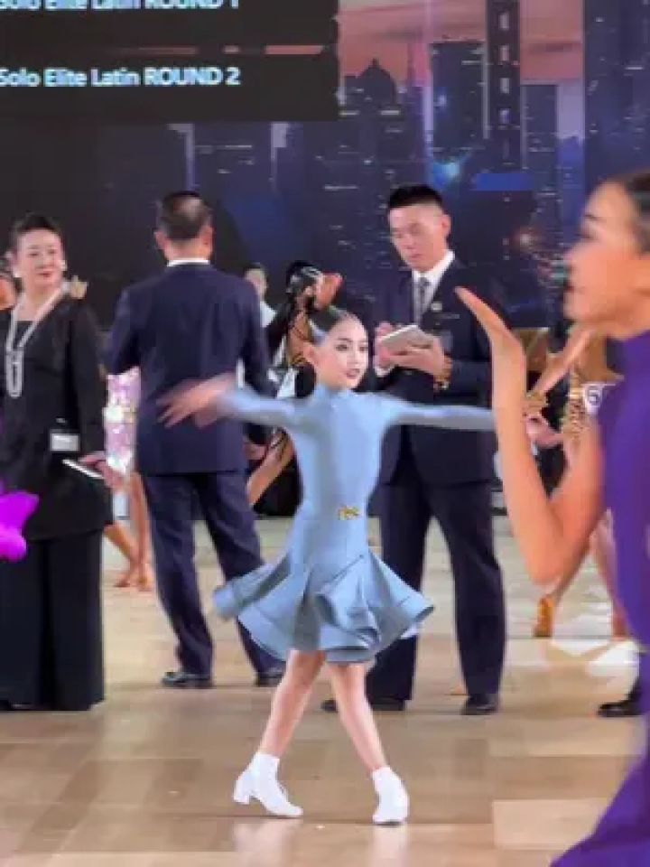 伦巴比赛新组合,现场版#悠悠拉丁舞 #亚洲巡回赛 #港龙赛事 dance #9