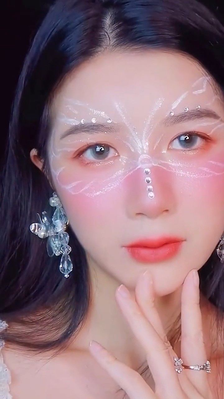 ins蝴蝶仿妆来啦~ 真的是氛围感满满哈!