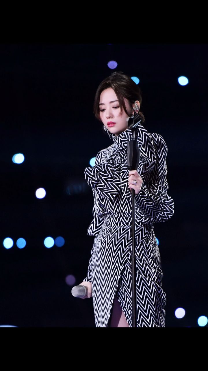 「纯享版」张靓颖演唱《白月光》超温柔版本!