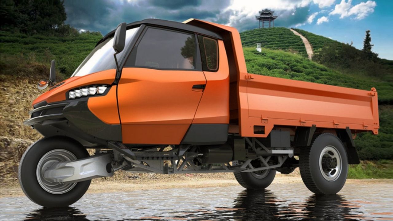 五征研发"兰博基尼"三轮车,出口15个国家,网友:真长脸