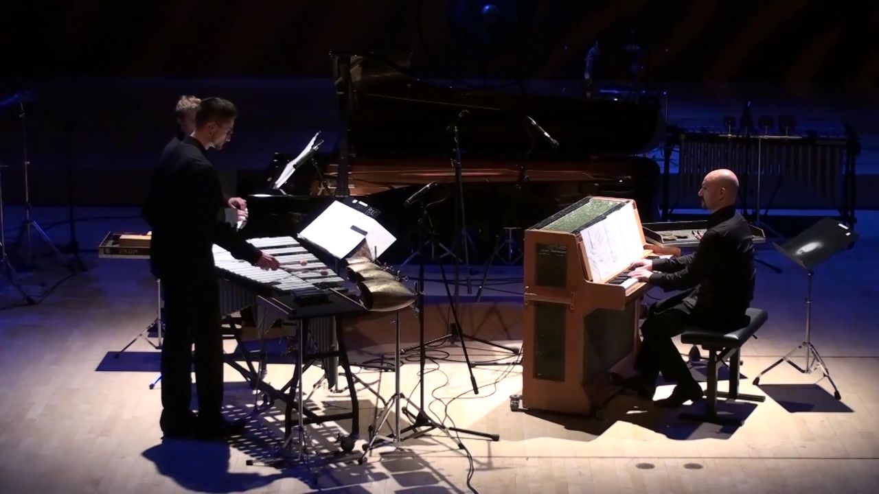 【音】现代严肃音乐·斯托克豪森·叠句-为钢琴,钢片琴和打击乐