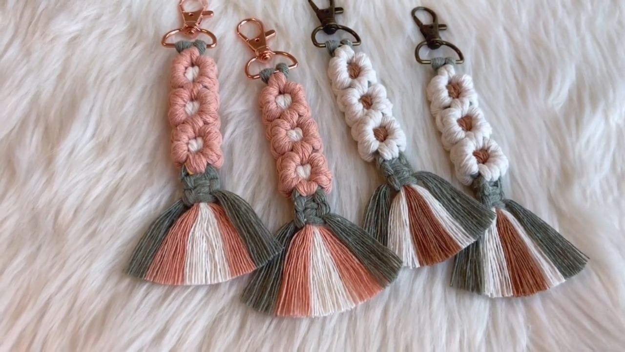 diy绳编花朵手机挂件