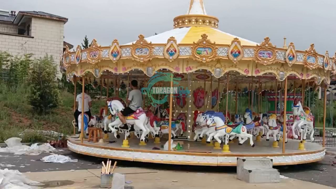 景区公园儿童游乐园设备36座旋转木马,占地直径10米,功率6kw,电压380v