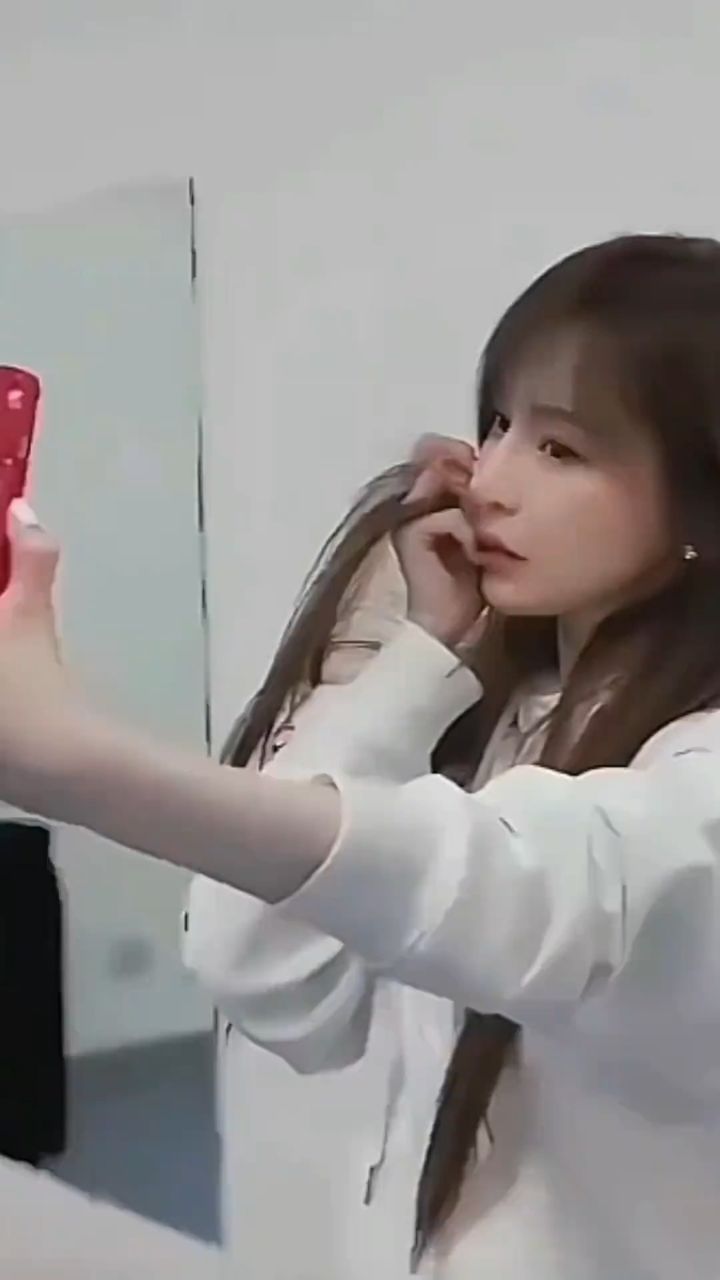 王心凌小自恋被自拍美到蹦蹦跳跳sugarhigh世界巡回演唱会