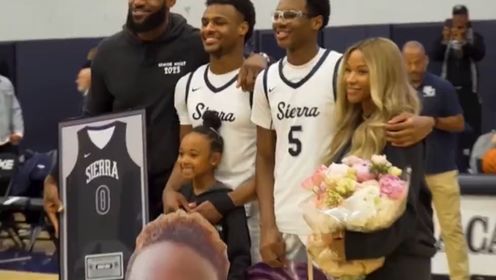 一见钟情从一而终,有一种爱情叫做詹姆斯和萨瓦娜!