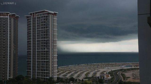 延时摄影:窗台看海一周风雨云变换