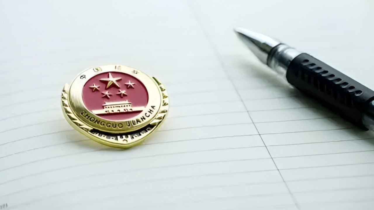 令人发指！女童遭亲父性侵多次，竟被奶奶要求写谅解书_腾讯视频