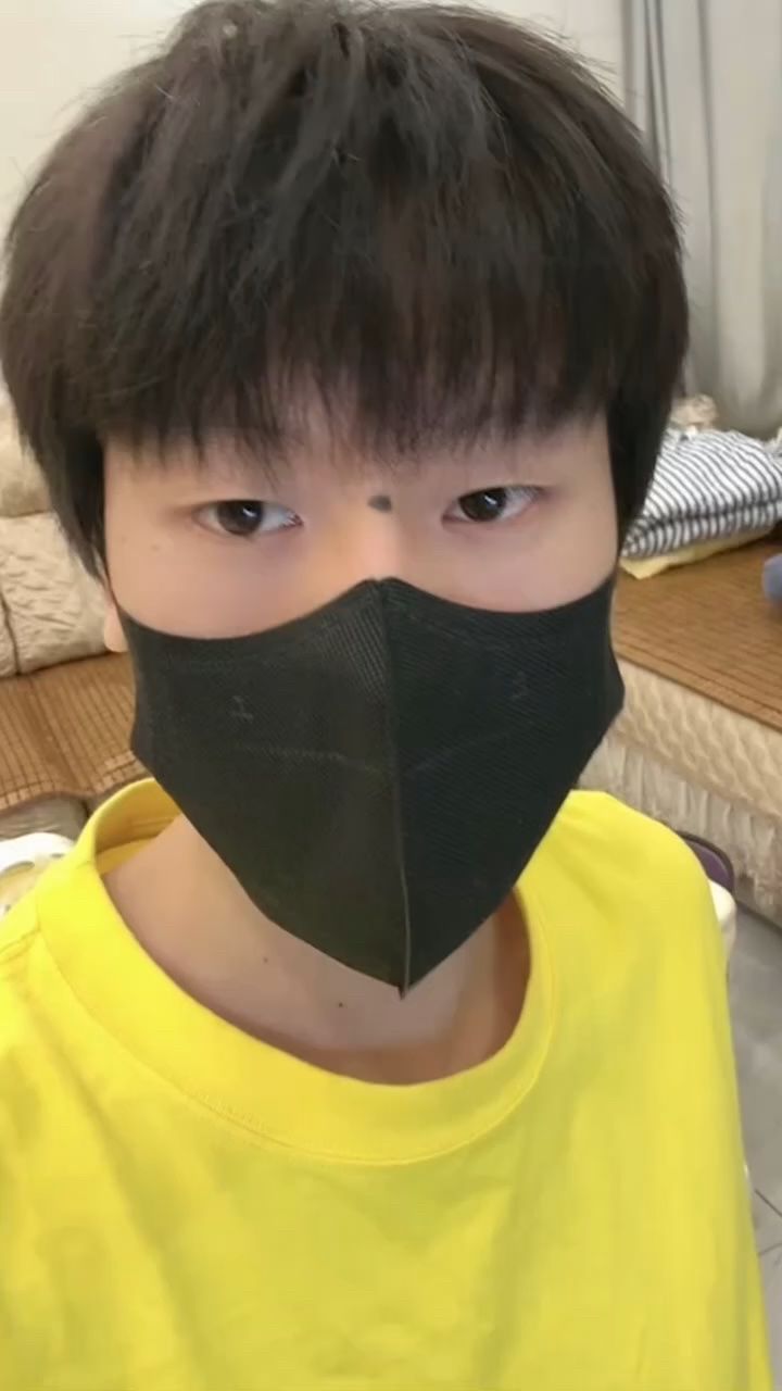 阿康走了小新伤心吗?#游戏 #和平精英 #游戏日常 #只玩喷子的小新
