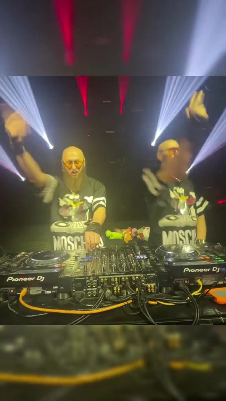 这重低音曲子听起来还是那么上头!#玄冥二老#车载u盘#dj