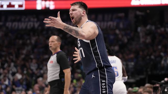 东契奇vs雷霆集锦 化身中锋砍下22分15篮板率队取胜