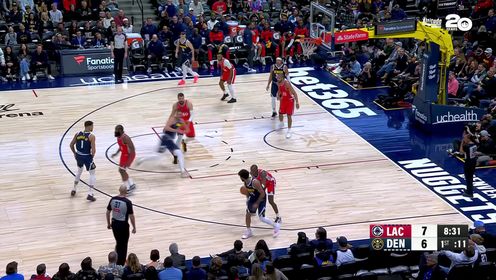 《NBA全场集锦》能吃饼也能自己给自己创造机会 约基奇十八般武艺连得4分
