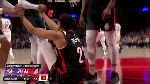 《NBA全场集锦》【回放】NBA常规赛：湖人vs开拓者第2节英文原声回放