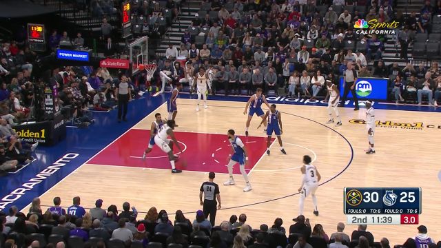 一夫当关万夫莫开！麦基镇守内线前后送出两记残暴封盖