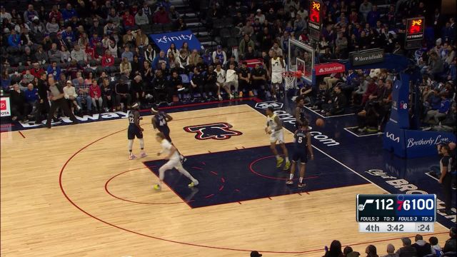 爵士120-109费城 马克西空砍25+9马尔卡宁33+13率队轻松取胜
