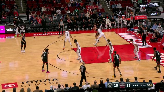 4000万关键先生 范弗利特主场掀起三分雨弹无虚发